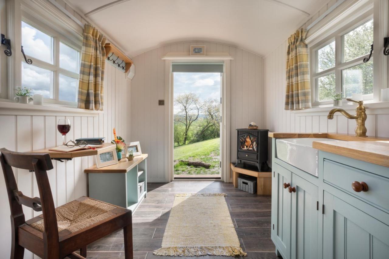 The Heron Shepherds Hut At Lyth Valley Brigsteer Eksteriør billede
